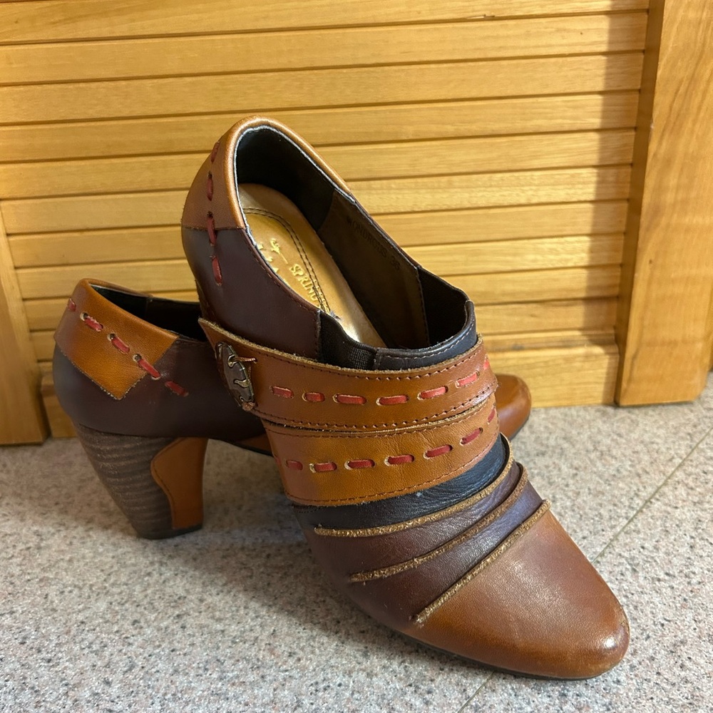 L’Artiste, size 36 all leather